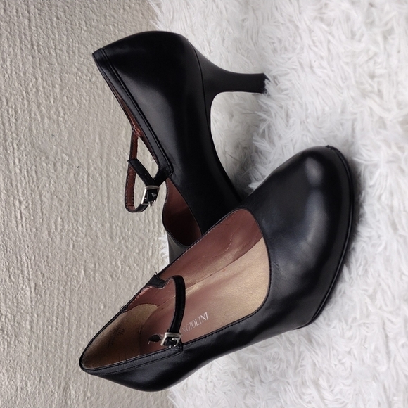 Enzo Angiolini Black Leather Upper Round Toe Mid Heel Buckled Mary Jane Shoe - Picture 1 of 16